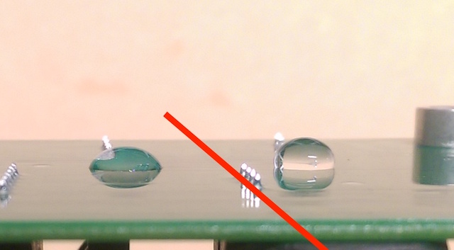 Conformal coatings like acrylics and urethanes do not have water repellent properties (left). A hydrophobic conformal coating repels the water and does not allow it to wet the surface (right).