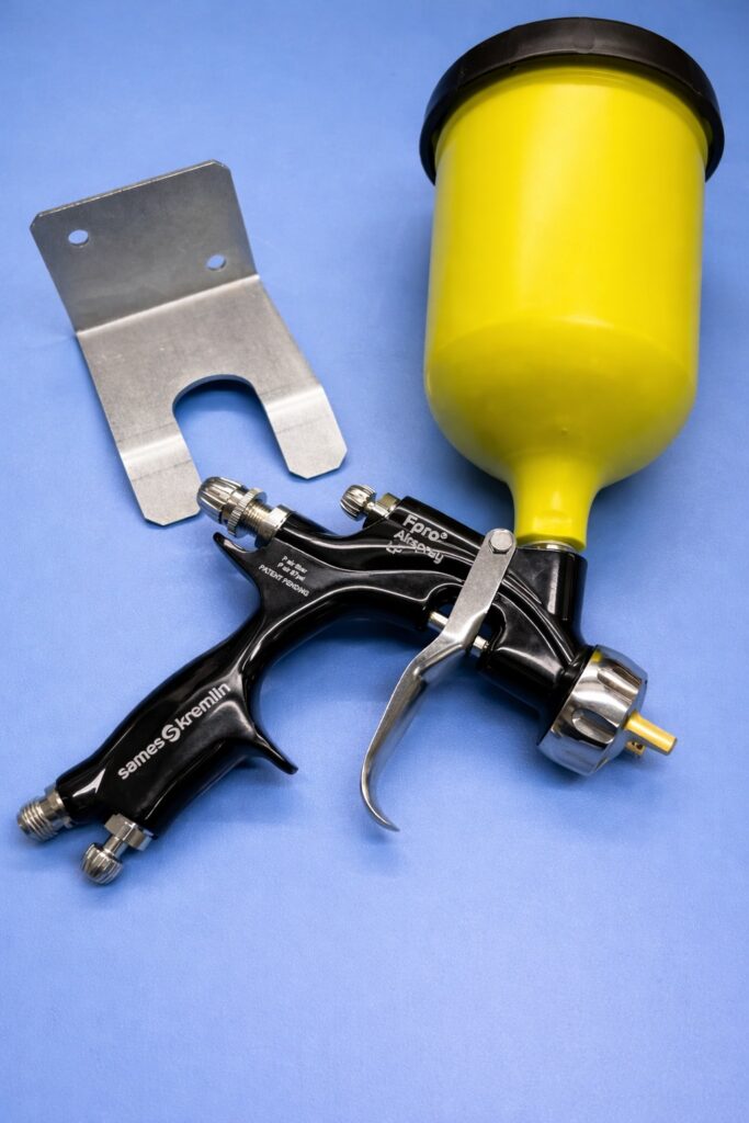 Manual conformal coating spray gun for controlled application on PCBs