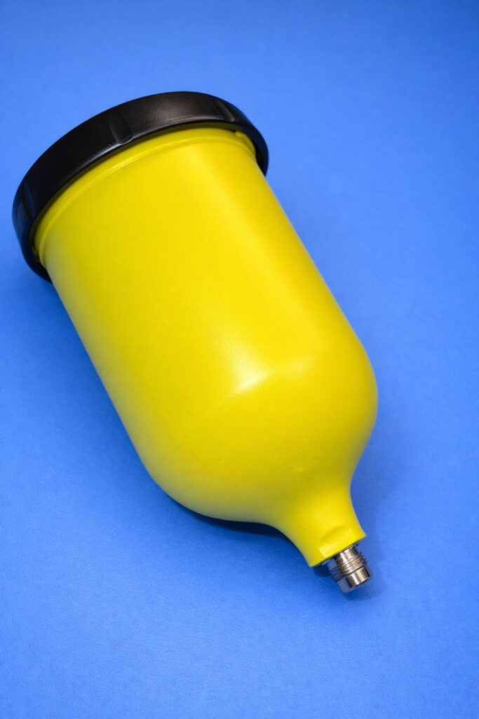 600 ml HVLP spray gun cup for manual conformal coating application on PCBs